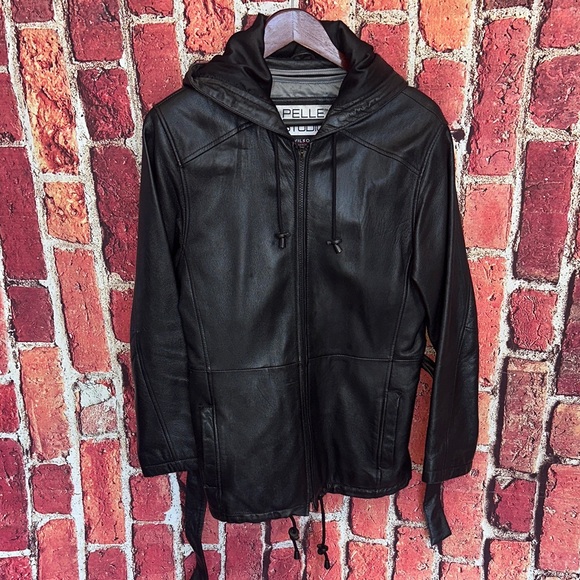 Pelle Studio Other - Vintage Pelle Studio Black men’s Leather Jacket Small with Hood And Belt